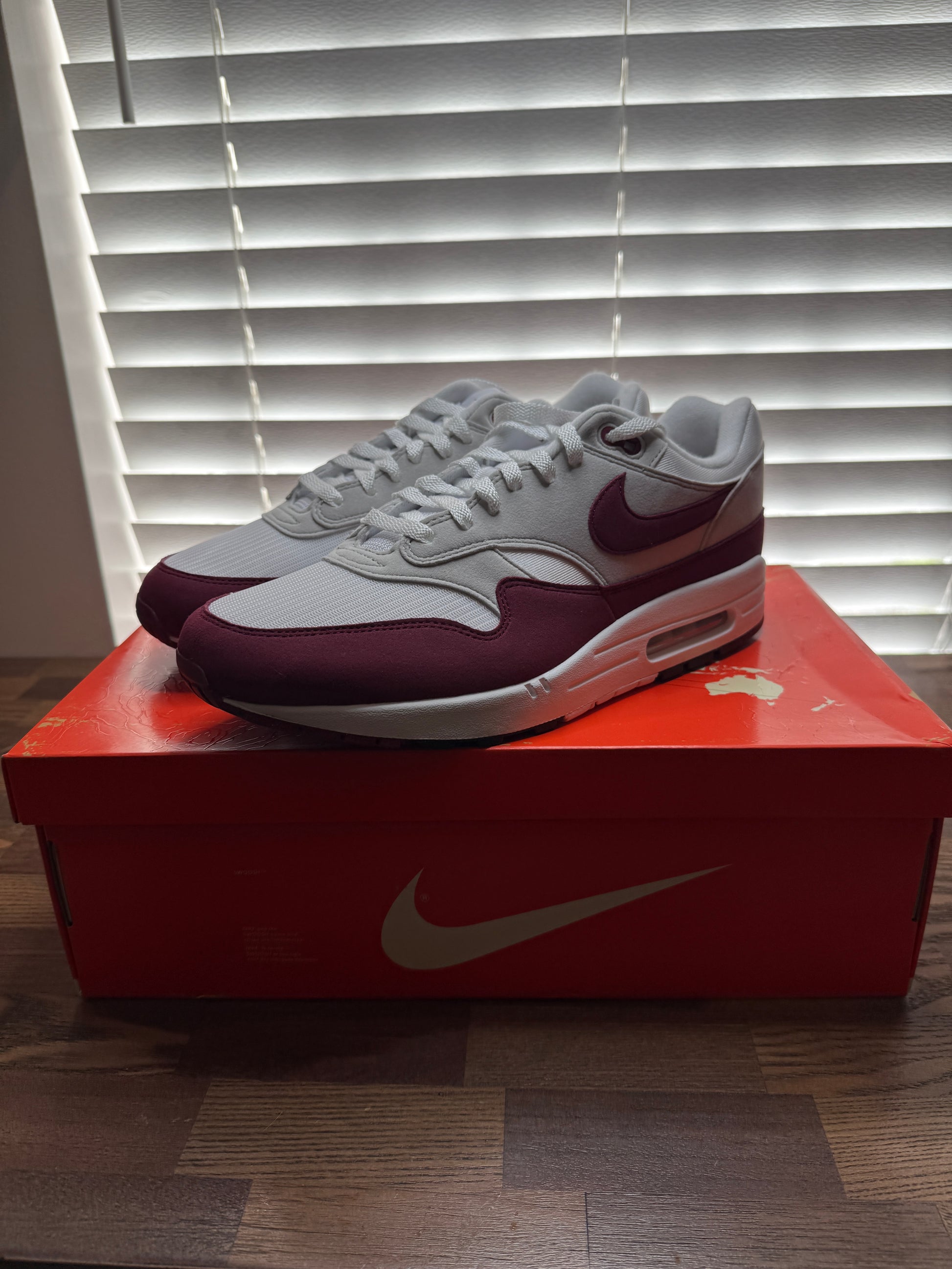 Nike Air Max 1 '87 Stranger Things