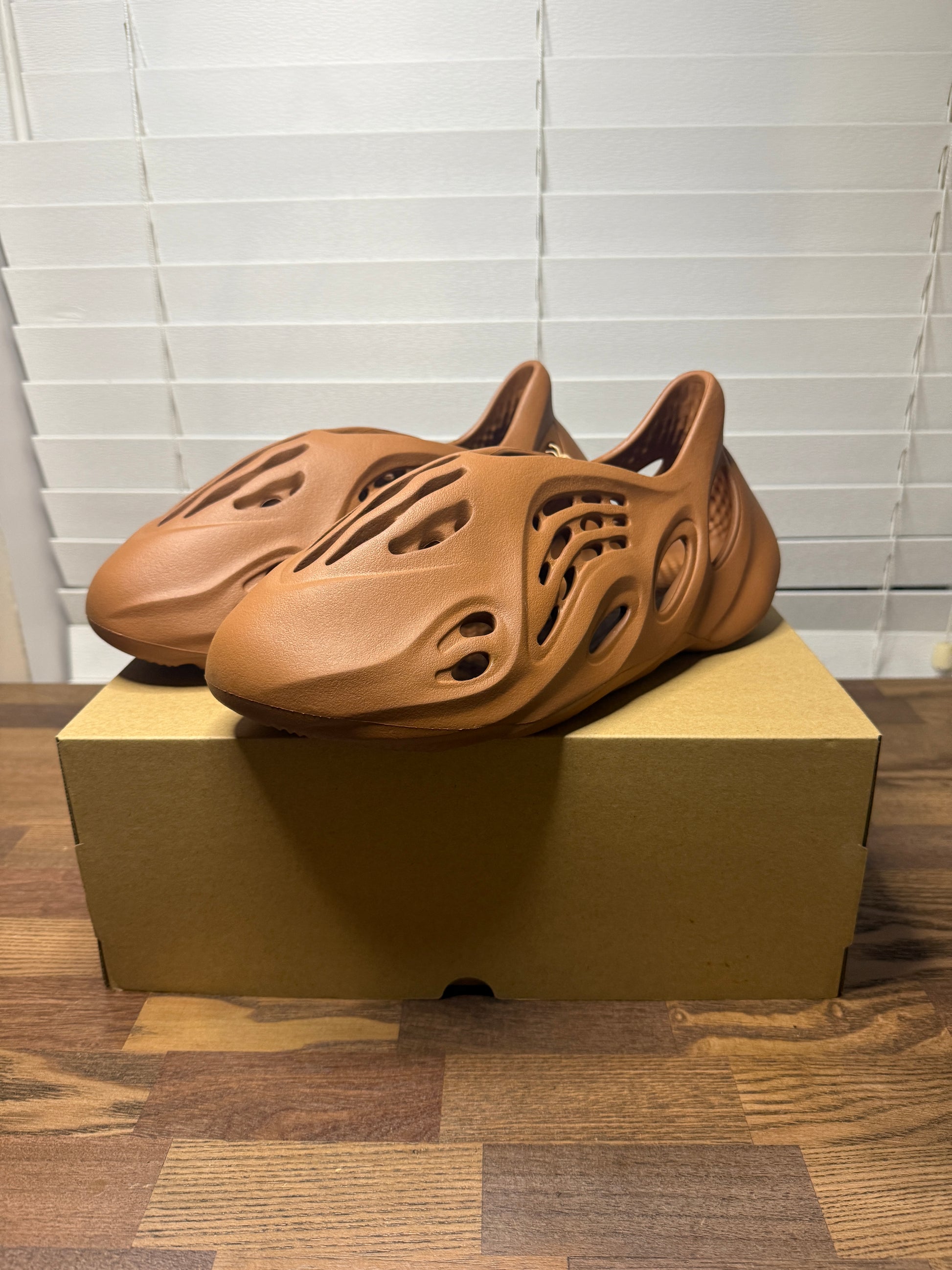 Yeezy Foam Runner Clay Red