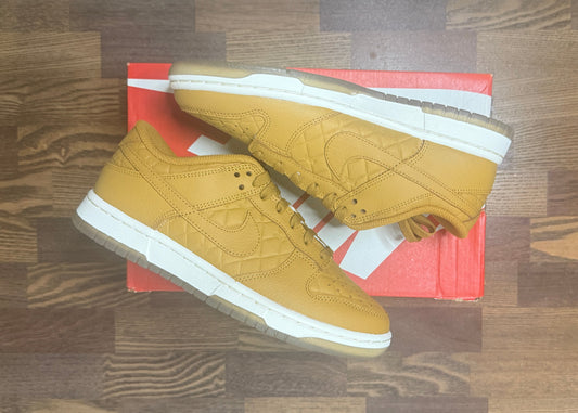 Women's Nike Dunk Low Quilted Wheat