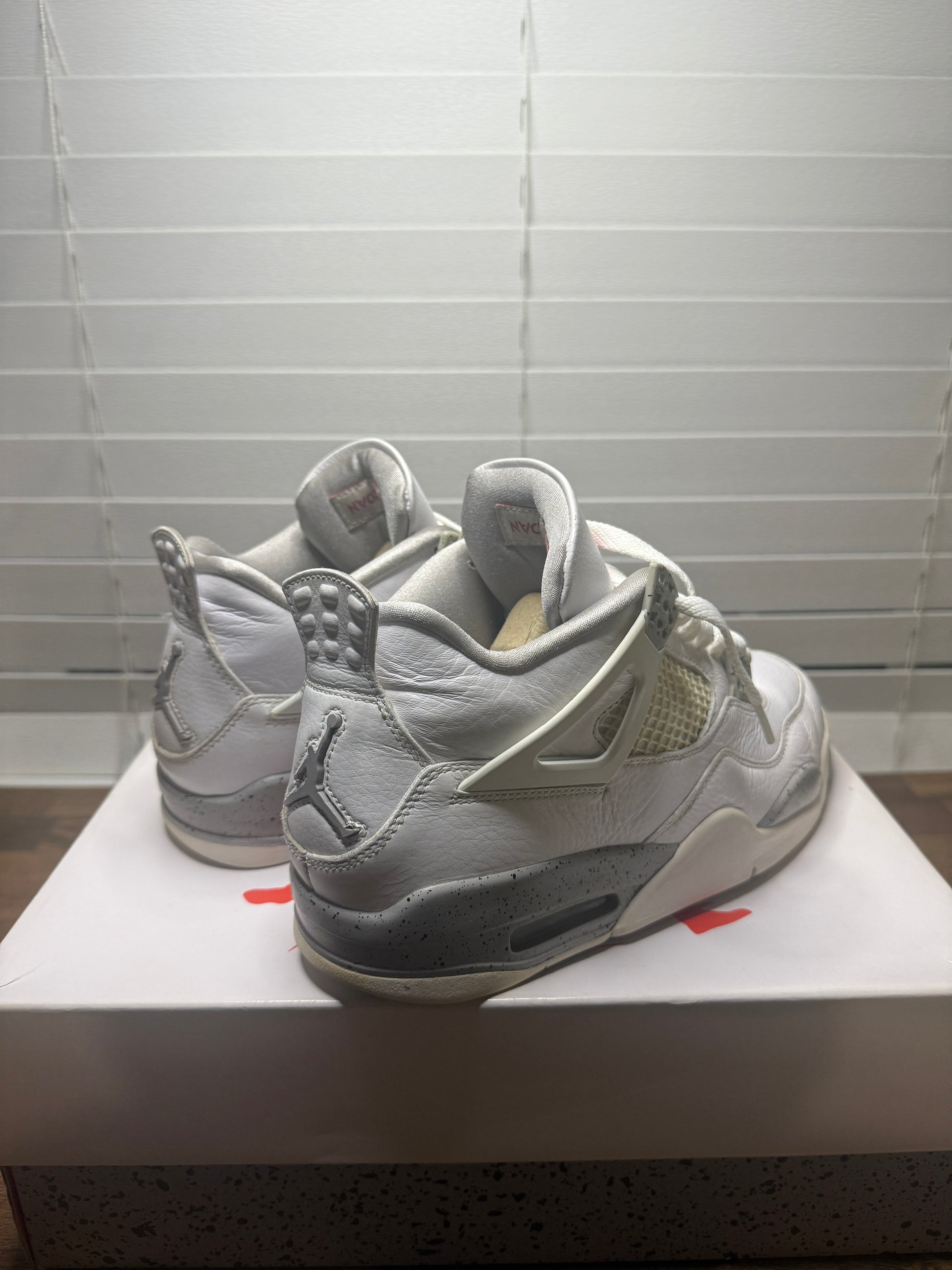 Used Jordan 4 White Oreo